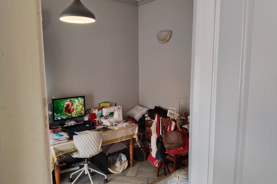 5 Bedroom Property for Sale in Meerhof North West